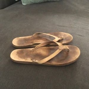 Rainbow Sandals Women's Size 10 Tan perfectly broken in
